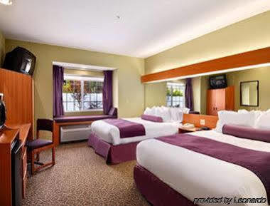 Stay Beyond Inn & Suites Elma Exterior foto