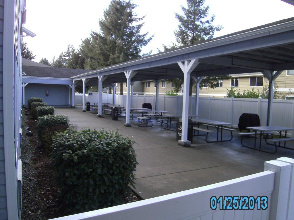 Stay Beyond Inn & Suites Elma Exterior foto